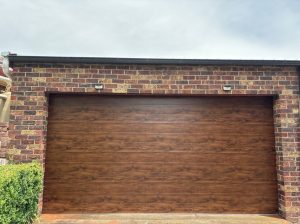 GLIDEROL SECTIONAL DOOR NATIVE - DARK OAK SLIMLINE